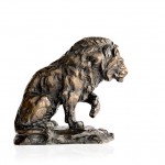 Sculpture d'un lion en bronze